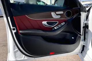 Mercedes-Benz Clase C 2019 C 300 4p Sedán