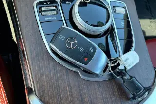 Mercedes-Benz Clase C 2019 C 300 4p Sedán