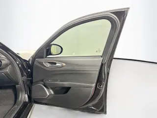 Alfa Romeo Giulia 2021 Ti 4dr Sedan