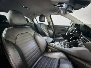 Alfa Romeo Giulia 2018 tracción en las cuatro ruedas Ti Sport 4p Sedan