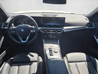 BMW Serie 3 2023 330i 4dr Sedán