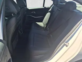BMW Serie 3 2023 330i 4dr Sedán