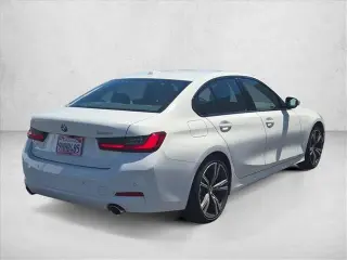 BMW Serie 3 2023 330i 4dr Sedán