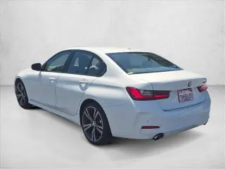 BMW Serie 3 2023 330i 4dr Sedán