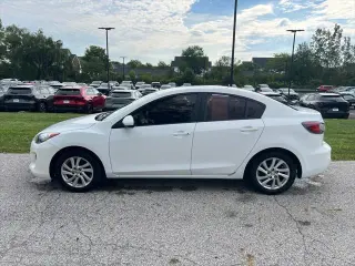 Mazda Mazda3 2012 i Touring 4dr Sedan 6M