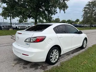 Mazda Mazda3 2012 i Touring 4dr Sedan 6M