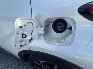 Toyota C-HR 2018 XLE Premium 4dr Crossover