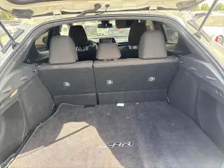 Toyota C-HR 2018 XLE Premium 4dr Crossover