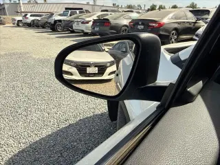 Toyota C-HR 2018 XLE Premium 4dr Crossover