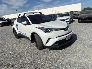 Toyota C-HR 2018 XLE Premium 4dr Crossover
