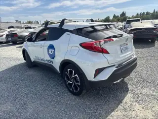 Toyota C-HR 2018 XLE Premium 4dr Crossover
