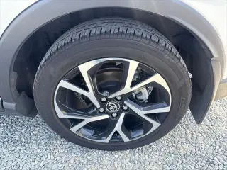 Toyota C-HR 2018 XLE Premium 4dr Crossover
