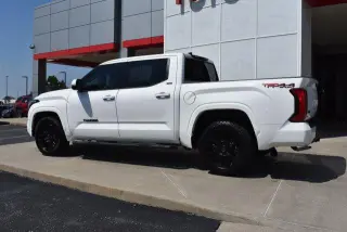 Toyota Tundra 2023 4x4 SR5 4dr CrewMax Cab Pickup SB