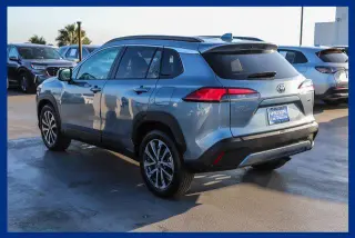 Toyota Corolla Cross 2024 XLE 4dr Crossover