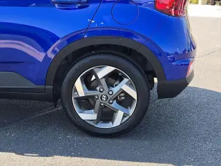 Hyundai VENUE 2024 Limited 4dr Crossover