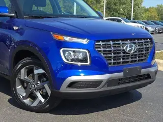 Hyundai VENUE 2024 Limited 4dr Crossover