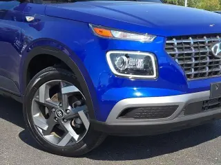 Hyundai VENUE 2024 Limited 4dr Crossover