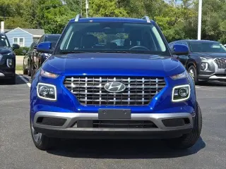 Hyundai VENUE 2024 Limited 4dr Crossover