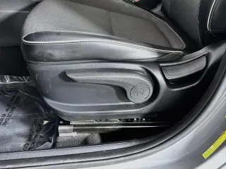 Hyundai VENUE 2022 Limited 4p Crossover
