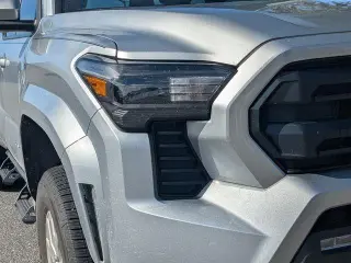 Toyota Tacoma 2025 4x4 SR5 4p Cabina Doble Doble 5.0 ft SB