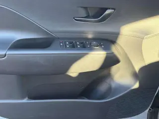 Hyundai KONA 2025 SE Crossover 4 puertas