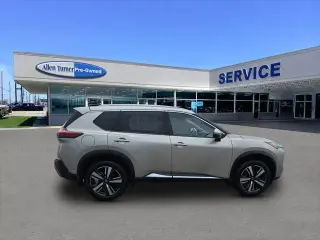 Nissan Rogue 2021 Platino Todo Terreno 4p AWD