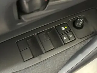 Toyota Corolla Hybrid 2025 LE 4dr Sedan