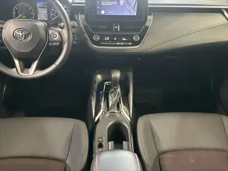 Toyota Corolla Hybrid 2025 SE 4dr Sedan