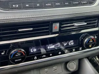 Nissan Rogue 2023 Platino AWD 4p Crossover
