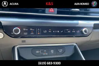Kia Carnival 2025 LXS 4dr Minivan