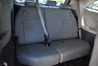 Toyota Sienna 2024 XLE 8-Pasajeros 4p Mini-Van