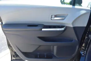 Toyota Sienna 2024 XLE 8-Pasajeros 4p Mini-Van