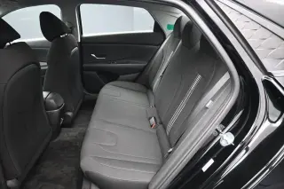 Hyundai ELANTRA 2024 SEL 4p Sedan