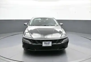 Hyundai ELANTRA 2024 SEL 4p Sedan