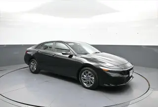 Hyundai ELANTRA 2024 SEL 4p Sedan