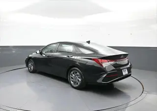 Hyundai ELANTRA 2024 SEL 4p Sedan