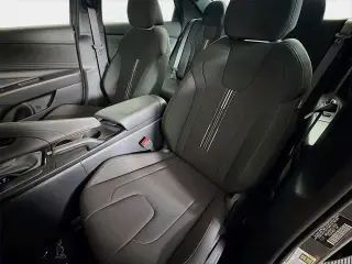 Hyundai ELANTRA 2026 SEL Sport 4dr Sedán