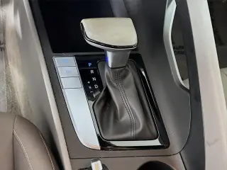 Hyundai ELANTRA 2024 SEL 4p Sedana