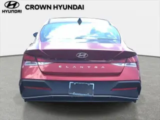 Hyundai ELANTRA 2024 SEL 4p Sedana