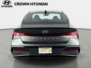 Hyundai ELANTRA 2025 SEL Sport 4 puertas Sedán