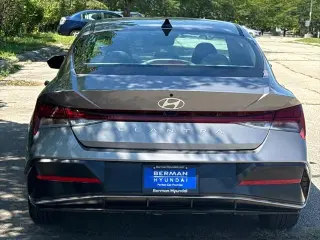 Hyundai ELANTRA 2024 SEL 4p Sedan