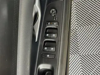 Hyundai ELANTRA 2025 SE Sedán 4 puertas