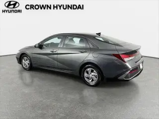 Hyundai ELANTRA 2025 SE Sedán 4 puertas