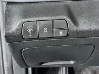 Hyundai ELANTRA 2025 SE Sedán 4 puertas