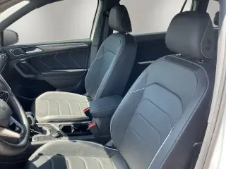 Volkswagen Tiguan 2024 AWD SEL R-Line 4Motion 4p SUV