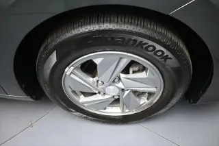 Hyundai ELANTRA 2025 SE 4dr Sedán