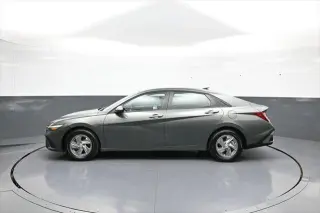 Hyundai ELANTRA 2025 SE 4dr Sedán
