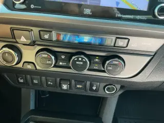 Toyota Tacoma 2023 4x4 TRD Todo Terreno 4p Doble Cabina 5.0 ft CB 6A