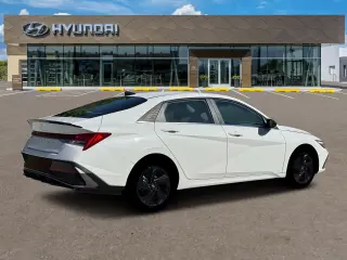 Hyundai ELANTRA 2026 SEL Sport Premium 4dr Sedan