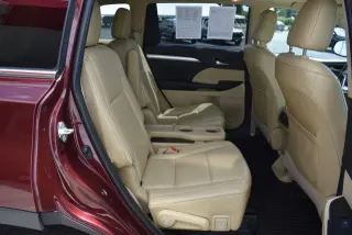 Toyota Highlander 2019 AWD XLE 4dr SUV